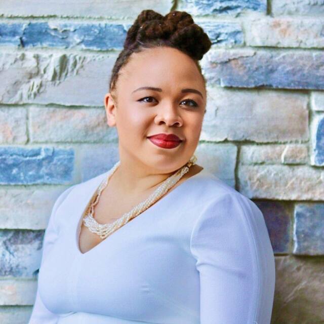 We really enjoyed our photoshoot! Hue was thoughtful and even brought props which helped to make the photoshoot fun for our three-year-old and five-year-old sons. I would highly recommend this experience for anyone seeking professional photos with a great photographer to capture their stay in Vancouver!